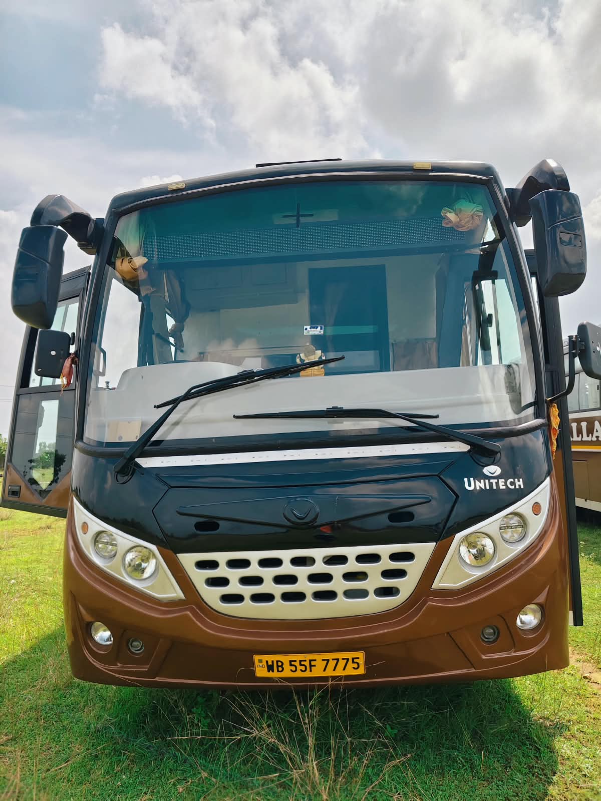 Pari Pallavi bus front view in daylight
