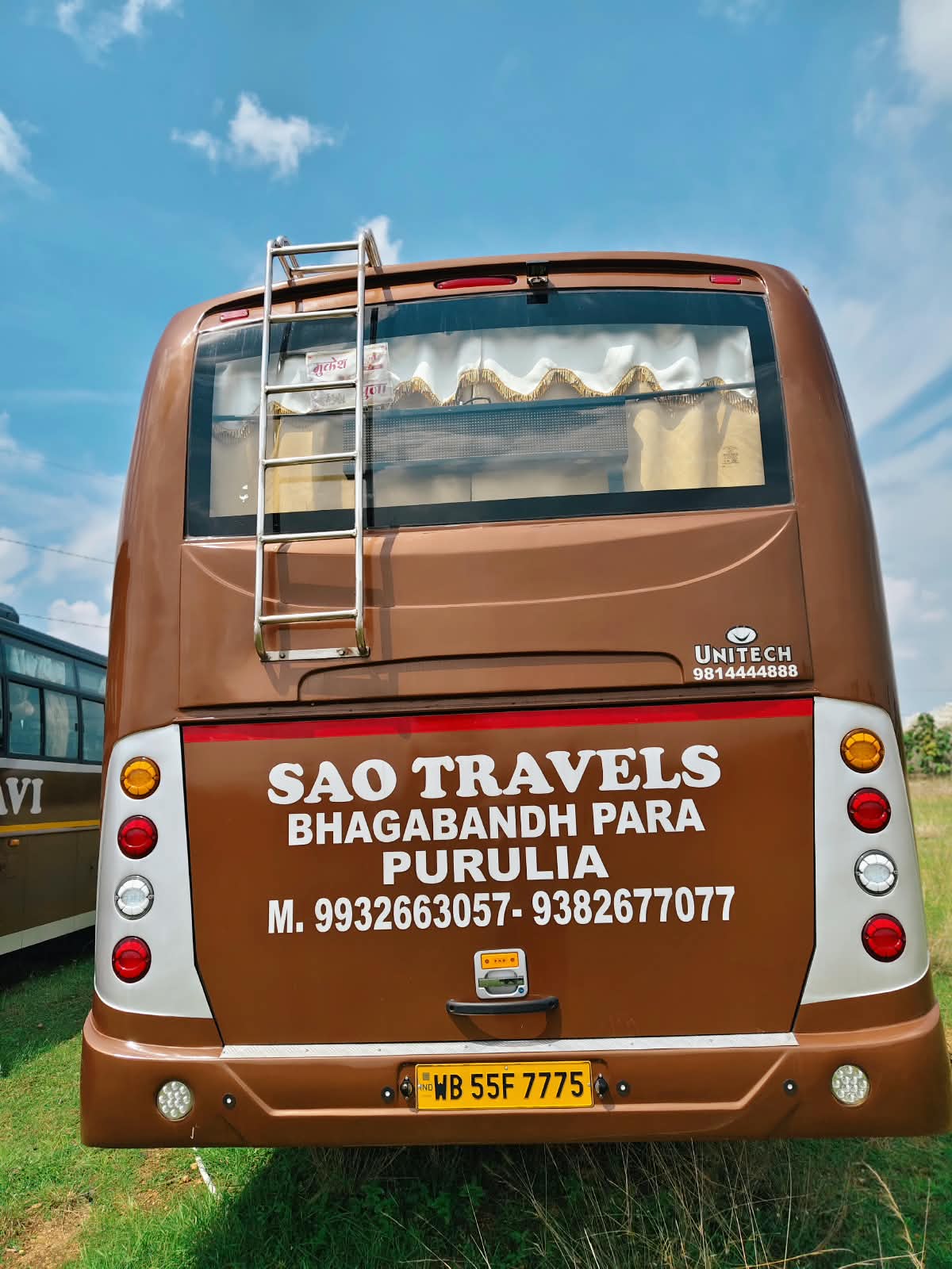 Pari Pallavi bus rear view in daylight
